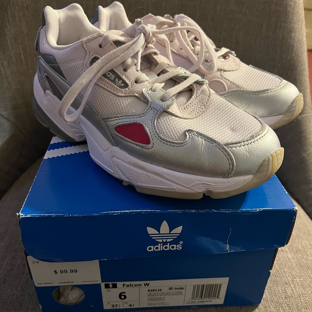 Women’s ADIDAS FALCON W SIZE 6